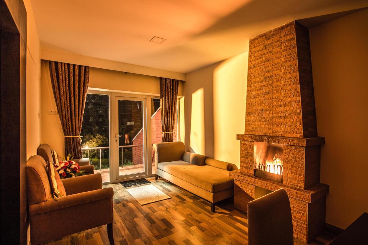 Hotel Lakeview Уті Екстер'єр фото