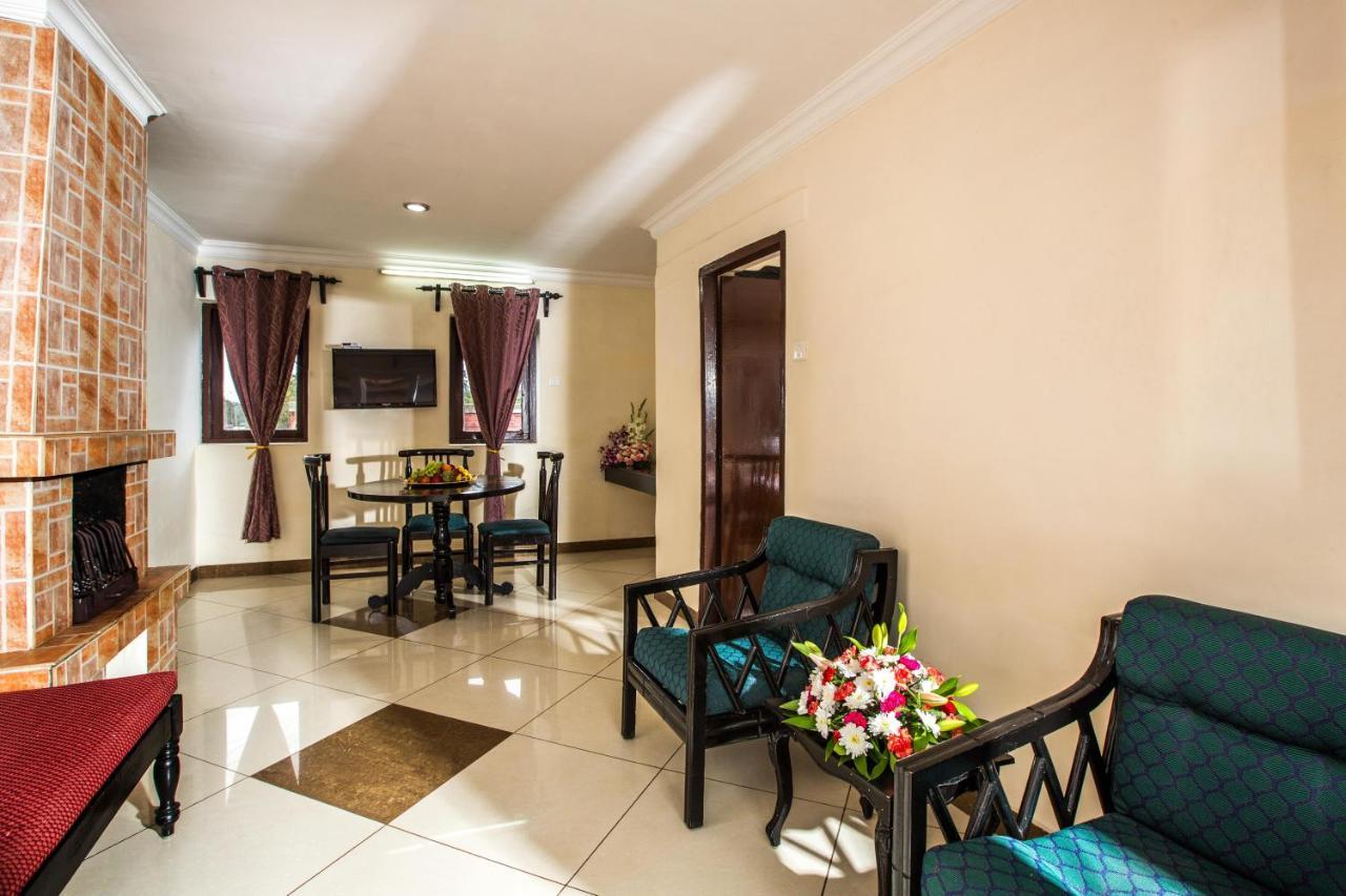 Hotel Lakeview Уті Екстер'єр фото