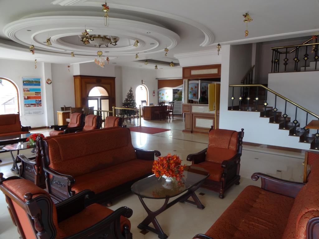 Hotel Lakeview Уті Екстер'єр фото